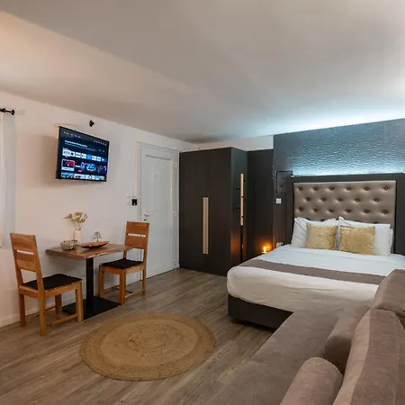 Double M Adults Only Appart hôtel